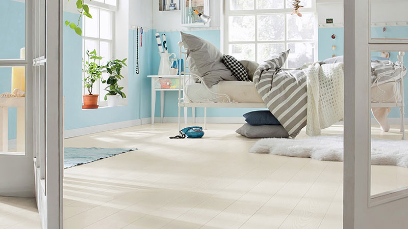 Ламинат Haro Tritty 100 Loft 4V дуб эдельвейс 535369 фото в интерьере Ламинат Haro Tritty 100 Loft 4V дуб эдельвейс 535369 фото в интерьере